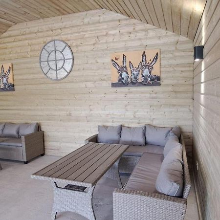 Отель Leahys Pod Park Корк Экстерьер фото
